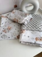 rinkinys vežimėliui Miegelis, komplektas kurį sudaro minky pledas, paklodė su guma ir plona pagalvėlė