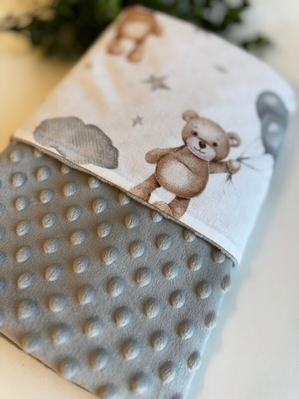 Minky pledukas Balionai, pilkų atspalvių ir meškutis su balionais